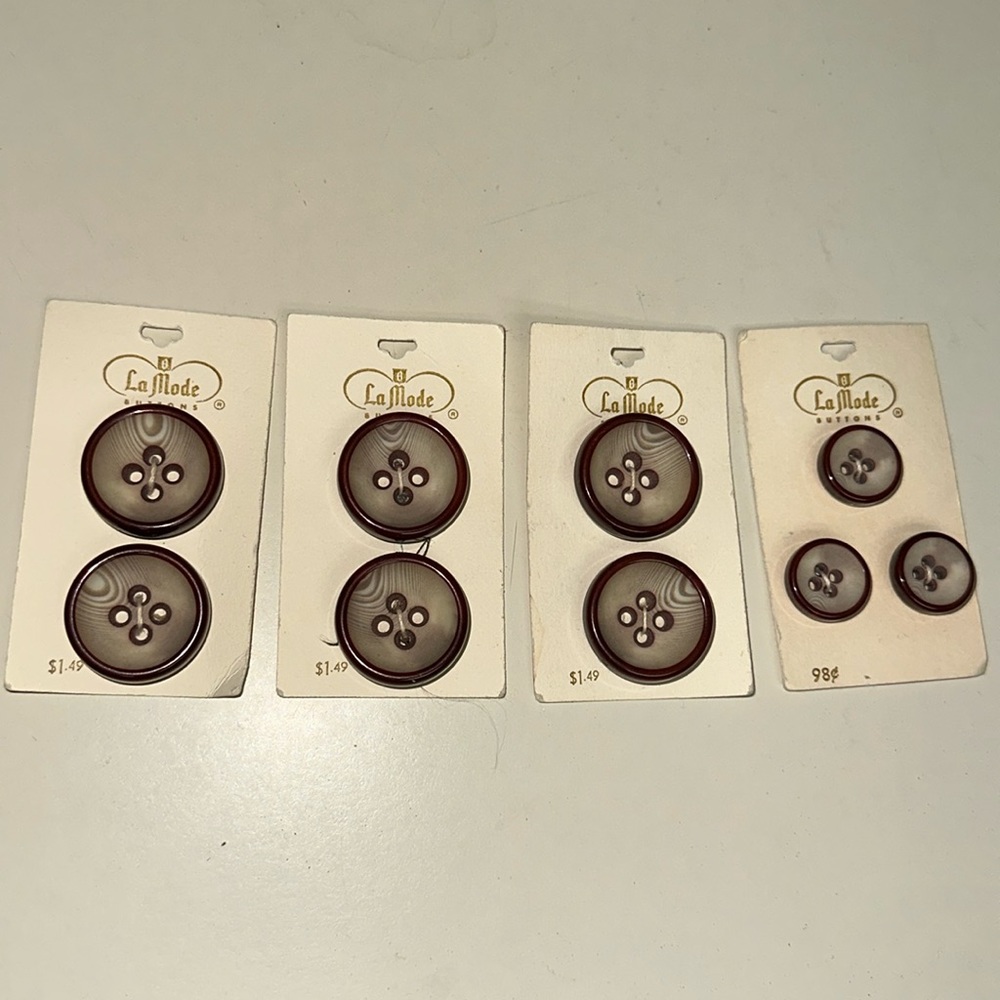 🌟🌟 Vintage La Mode buttons set from holland brown 🌟🌟